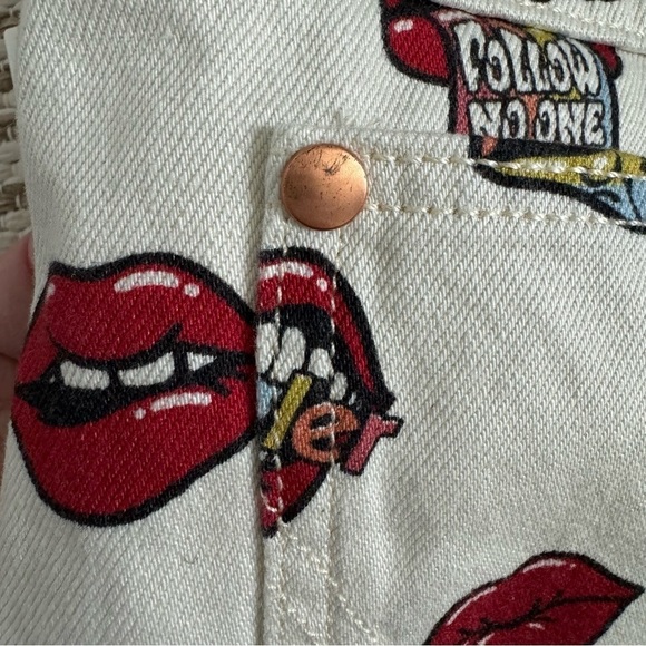 Wrangler Barrel 652 High Rise Jeans Read My Lips Lip Print Cotton Size‎ 31 x 31 - Picture 8 of 16